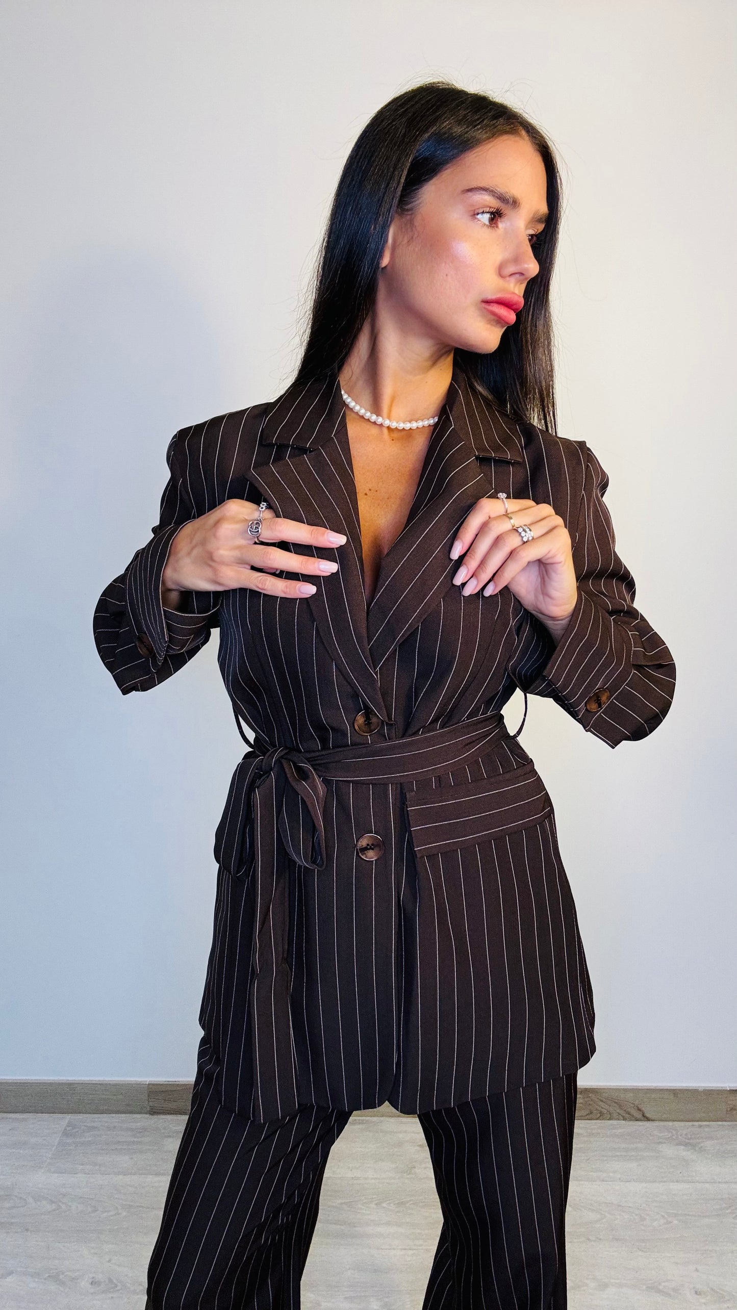 Tailleur gessato marrone Ara