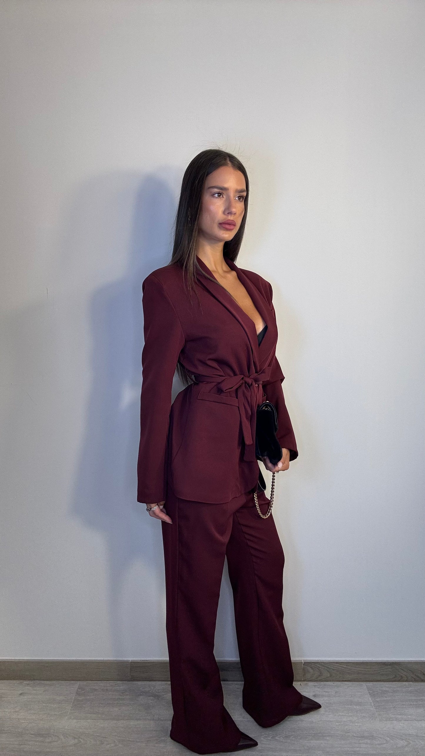 Tailleur bordeaux Office